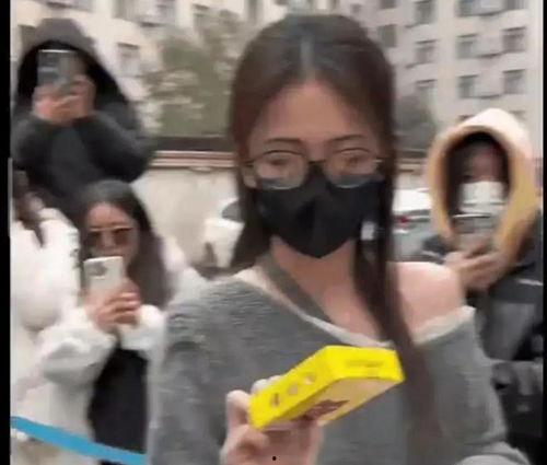 娱乐八卦吃瓜直播视频,直播吃瓜，带你领略明星真实生活